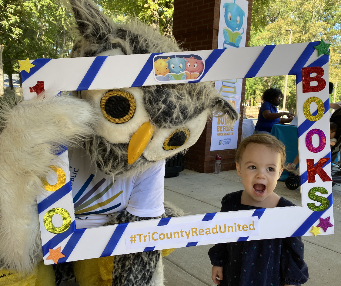 library owl and kid