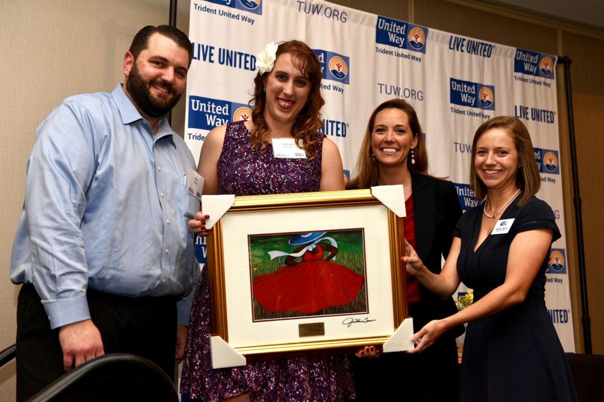 Award recipient Kelsey Palmer with family and friends